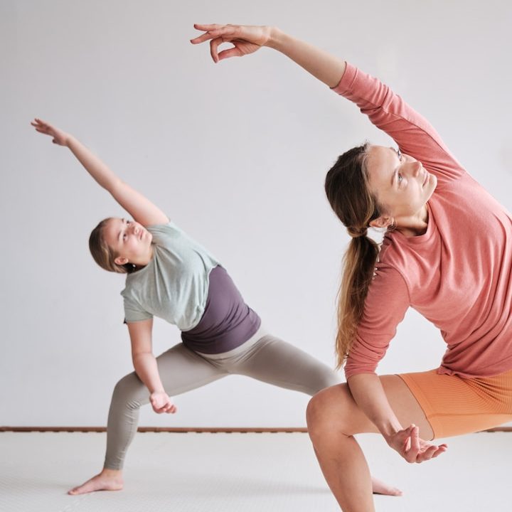 Business Yoga Münster mit Claudia Gehricke: Professionelles Training für Rücken, Schultern & Nacken in Agenturen und Praxen.