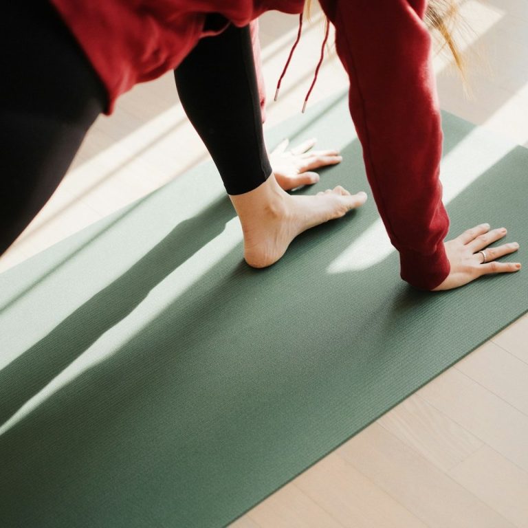 Yoga-Training 
bei Schmerzen und körperlichen Einschränkungen
